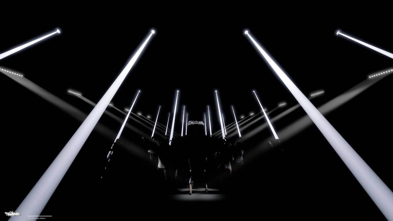Colonnes blanches en noir et blanc, logo Teknbass au fond